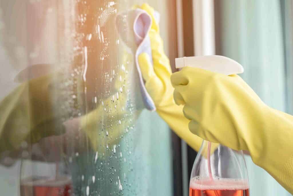 commercial-facilities-disinfecting-window-cleaning-image